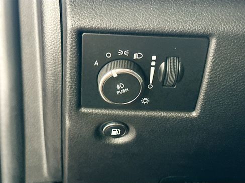 Used 2018 Jeep Grand Cherokee High Altitude AWD/4WD image 10