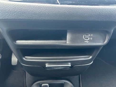 New 2026 Chrysler Pacifica Select image 23