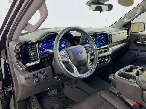 Used 2023 Chevrolet Silverado 1500 LT Trail Boss AWD/4WD image 33