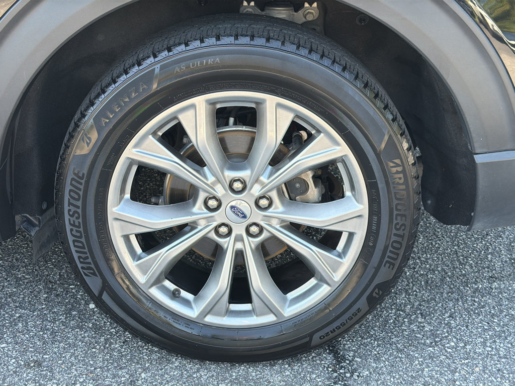 Used 2023 Ford Explorer XLT w/ Equipment Group 202A RWD image 36