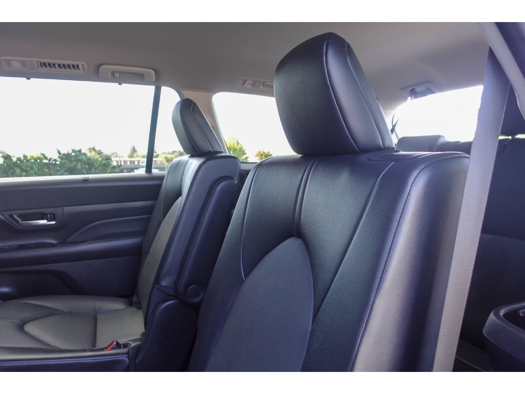 Certified 2025 Toyota Grand Highlander AWD image 24