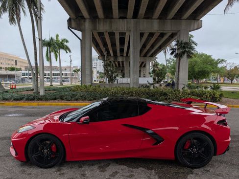 Used 2020 Chevrolet Corvette Stingray Preferred Cpe w/ 2LT Preferred Equipment Group image 9