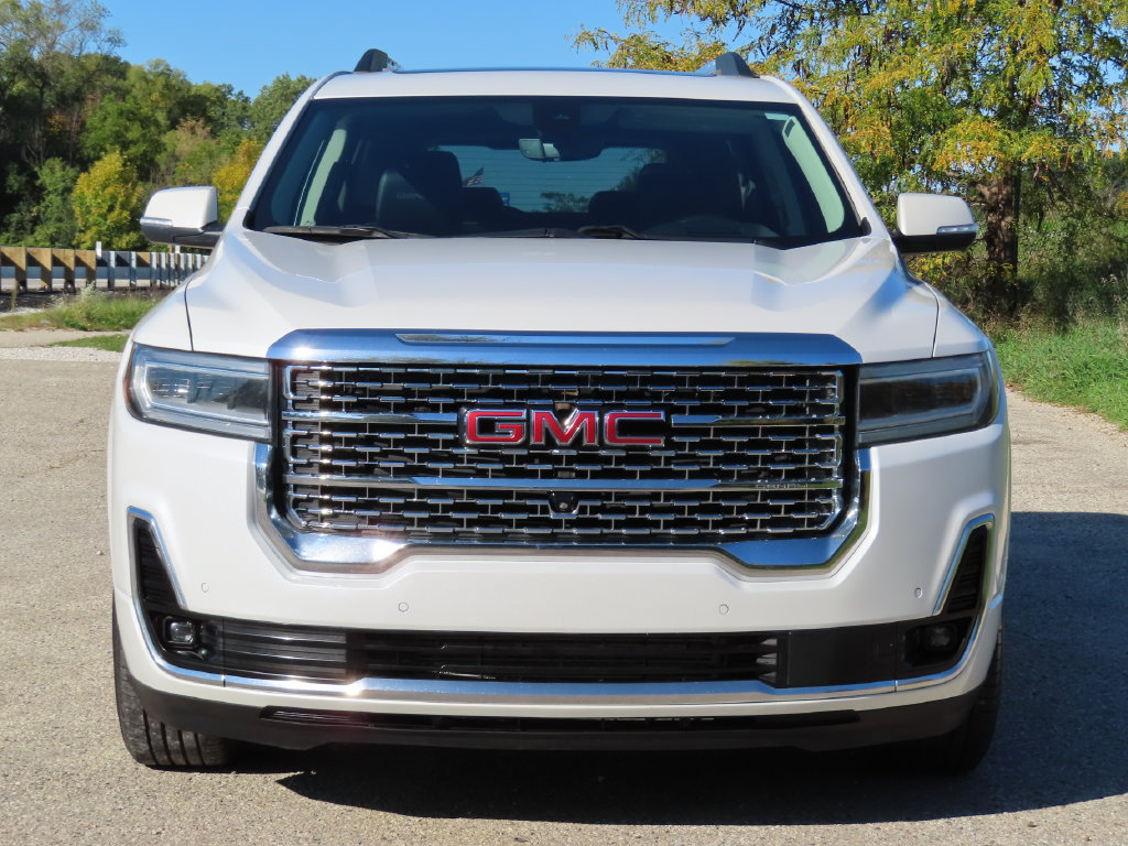 Certified 2022 GMC Acadia Denali w/ GMC Pro Grade Package AWD/4WD image 17