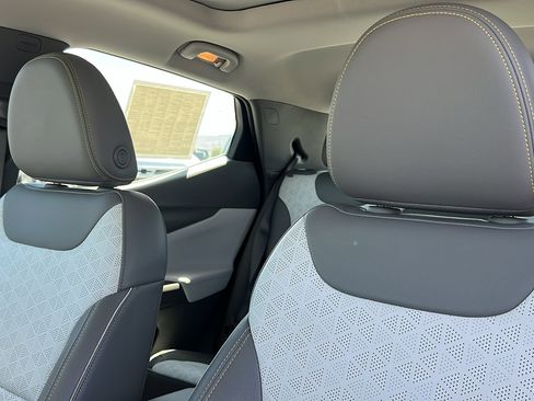 Used 2023 Chevrolet Bolt EUV Premier w/ Sun & Sound Package FWD image 21
