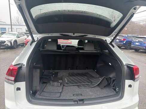 Used 2024 Volkswagen Atlas Cross Sport SEL R-Line image 15