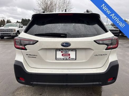 Used 2025 Subaru Outback Premium image 6