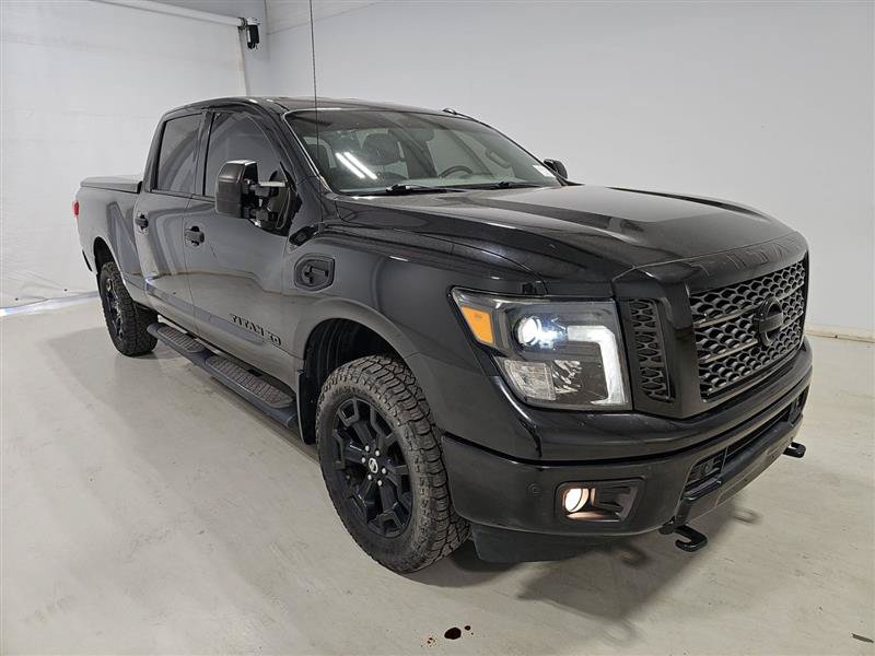 Used 2019 Nissan Titan SV w/ SV Convenience Package AWD/4WD image 3