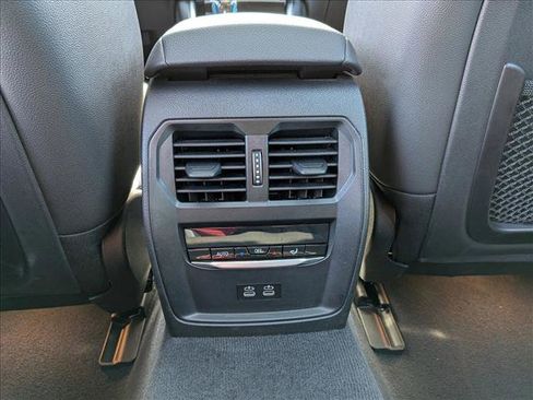 Used 2023 BMW i4 eDrive35 image 17