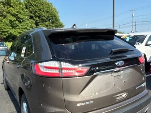 Used 2019 Ford Edge Titanium AWD/4WD image 10