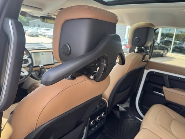Used 2025 Land Rover Defender 110 S AWD/4WD image 36