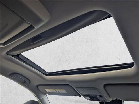 Used 2022 Honda Pilot Touring image 21