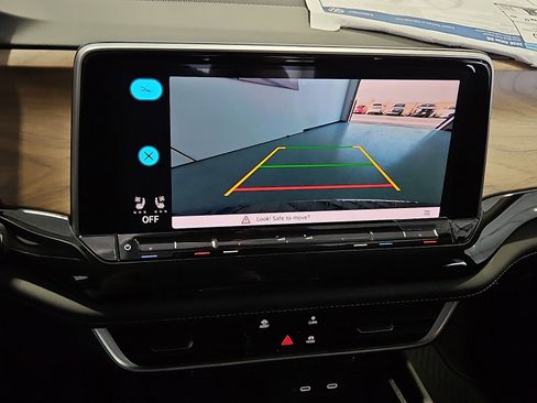 New 2026 Volkswagen Atlas SE image 17