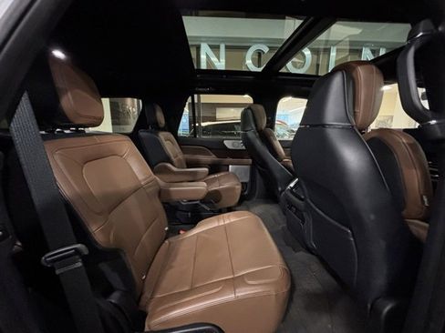 Certified 2022 Lincoln Navigator Reserve image 12