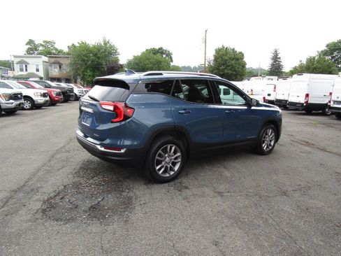 Used 2024 GMC Terrain SLT AWD/4WD image 43