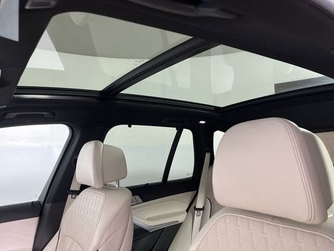 Used 2019 BMW X5 xDrive40i AWD/4WD image 25