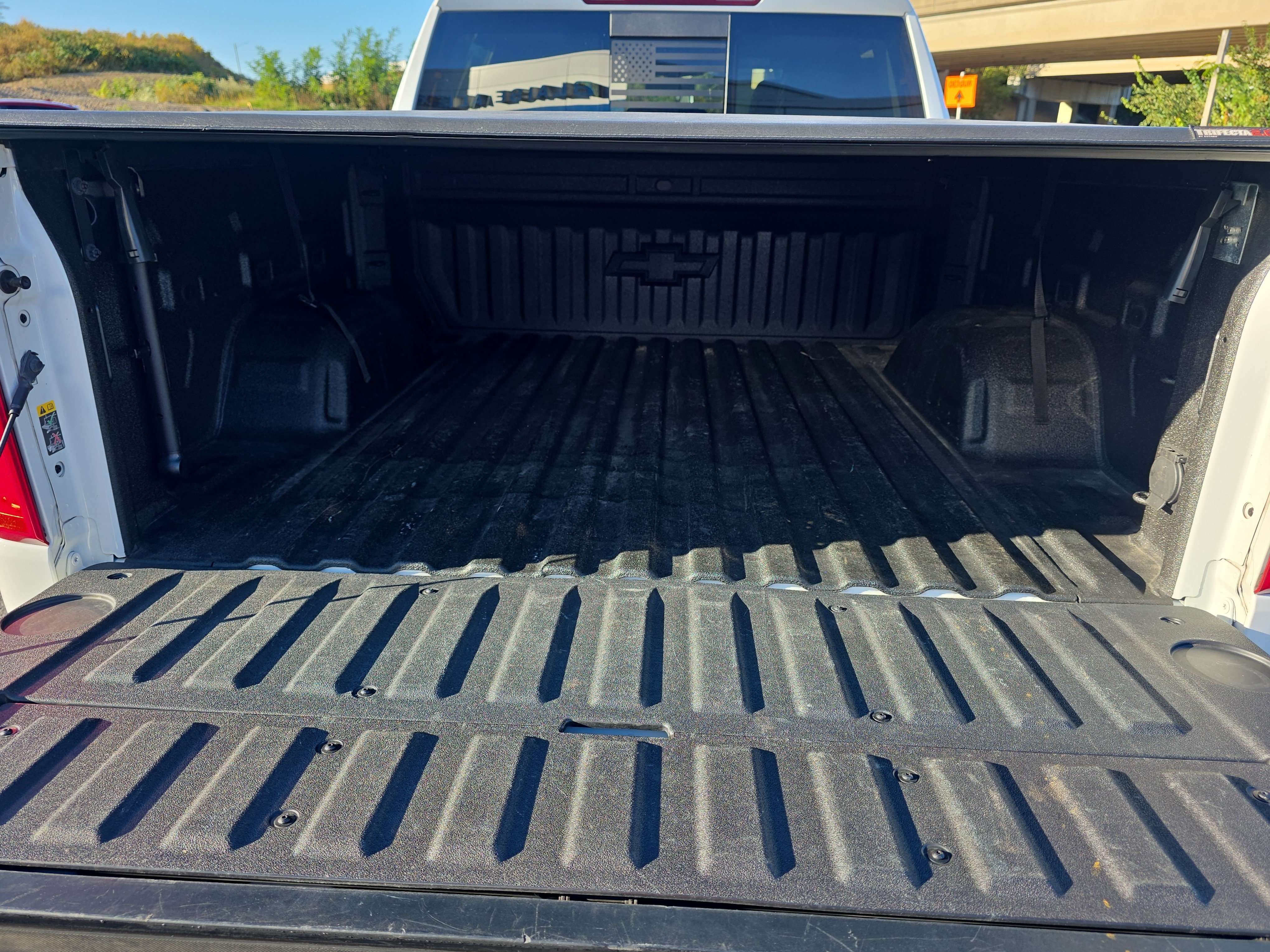 Used 2021 Chevrolet Silverado 1500 RST AWD/4WD image 5
