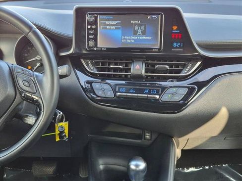 Used 2018 Toyota C-HR XLE FWD image 14