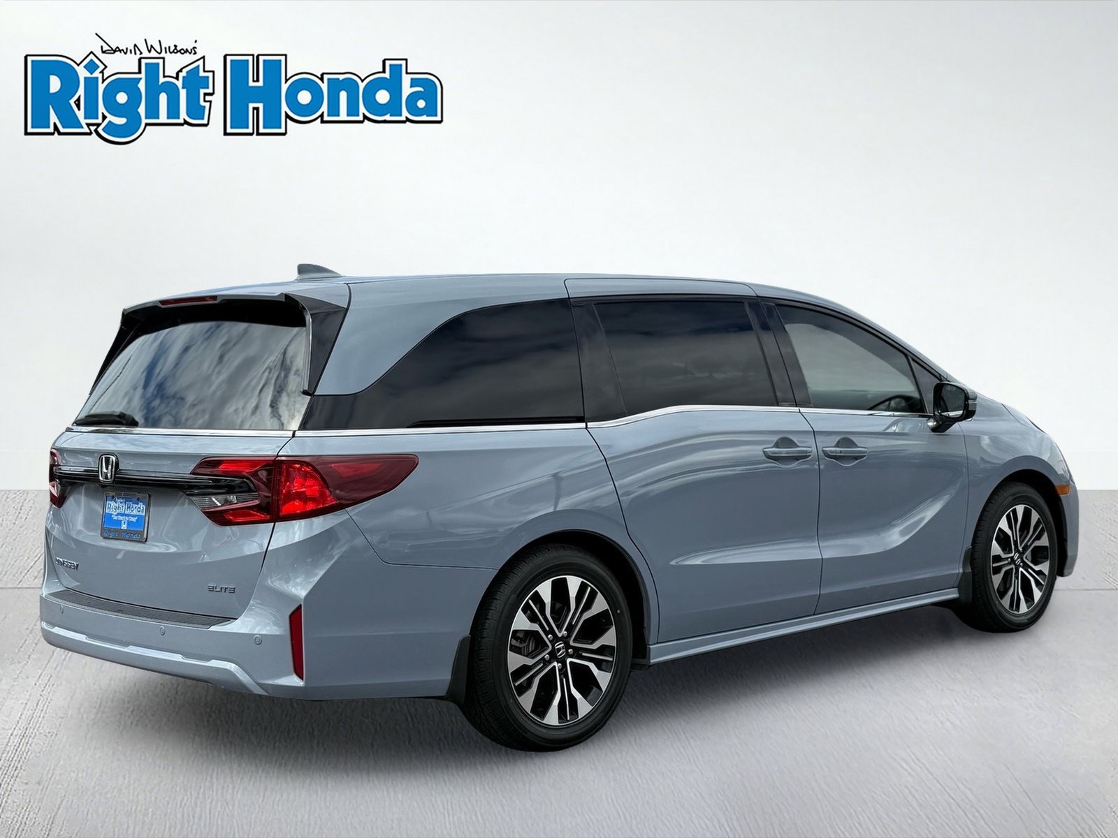 Used 2025 Honda Odyssey Elite image 8