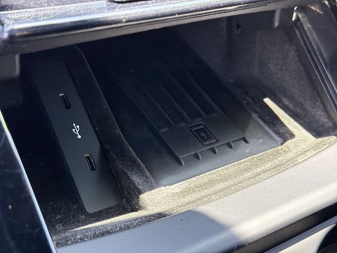 Used 2024 Porsche Panamera image 39