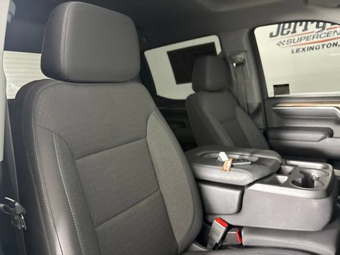 Used 2024 Chevrolet Silverado 1500 LT AWD/4WD image 30