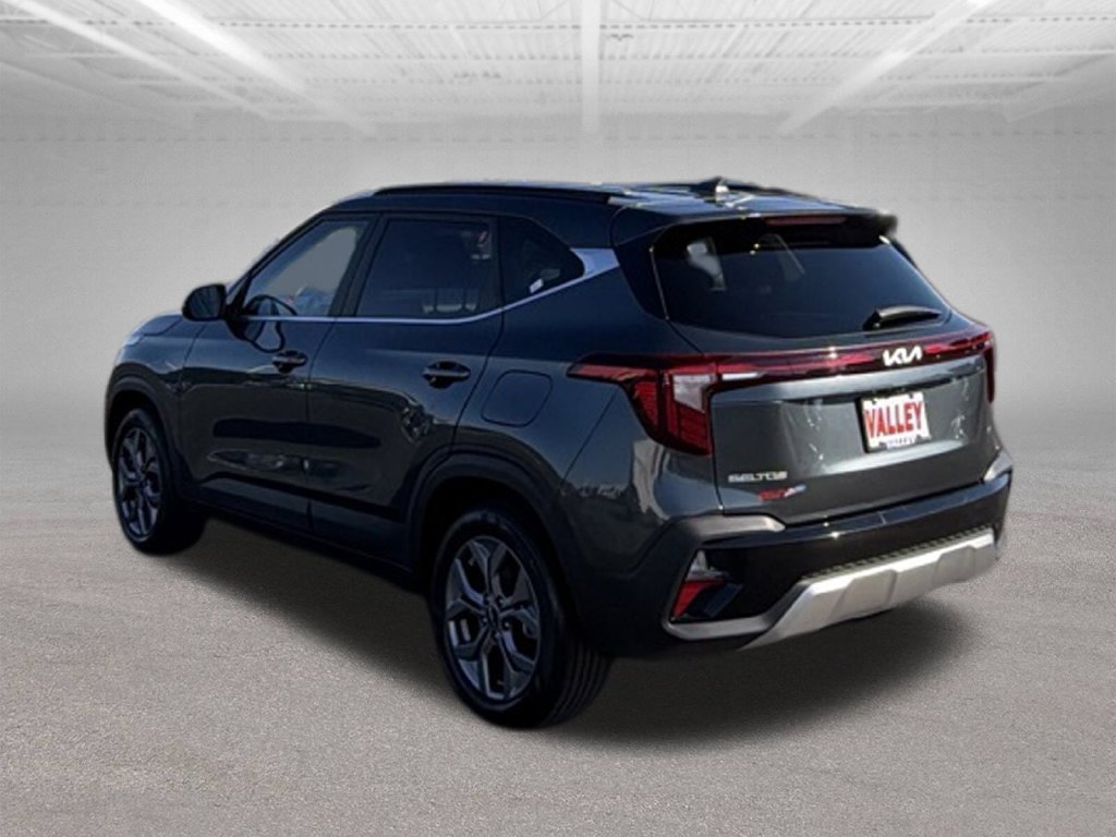 Used 2024 Kia Seltos S AWD/4WD image 7