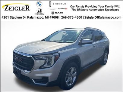 Used 2022 GMC Terrain SLE w/ Driver Convenience Package