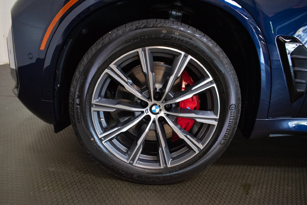 New 2026 BMW X5 xDrive40i w/ M Sport Package AWD/4WD image 9