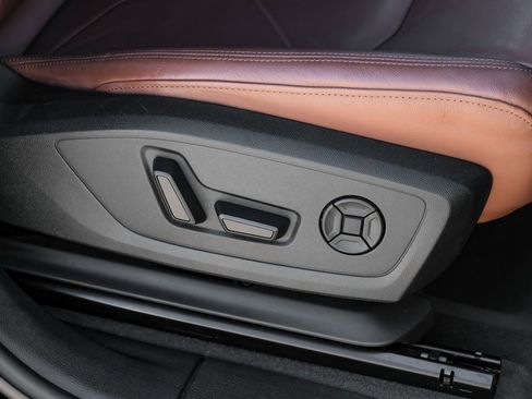 Used 2021 Audi Q3 2.0T Premium Plus w/ Premium Plus Package image 40