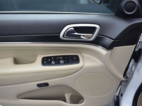 Certified 2020 Jeep Grand Cherokee Limited image 29