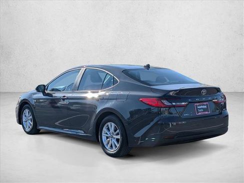 Used 2025 Toyota Camry LE FWD image 8