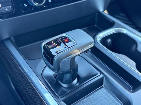 Used 2025 Chevrolet Silverado 1500 LT w/ Leather Package image 27