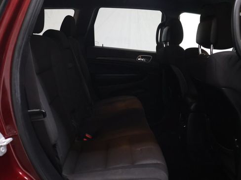 Used 2021 Jeep Grand Cherokee Laredo w/ Security & Convenience Group AWD/4WD image 12