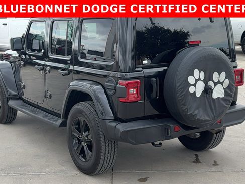 Used 2021 Jeep Wrangler Unlimited Sahara image 7