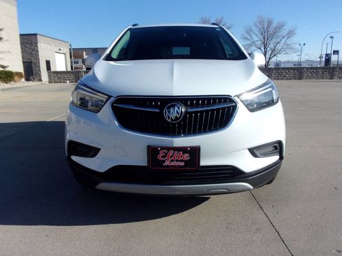 Used 2020 Buick Encore Preferred image 3