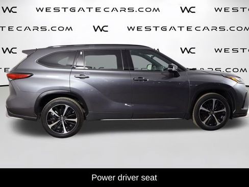 Used 2021 Toyota Highlander XSE image 7