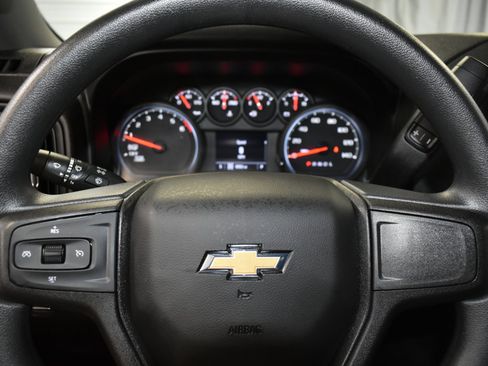 Used 2021 Chevrolet Silverado 1500 Custom w/ LPO, Dark Essentials Package AWD/4WD image 5