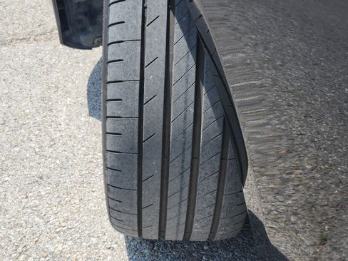 Used 2025 Mercedes-Benz CLE 300 4MATIC Coupe image 11