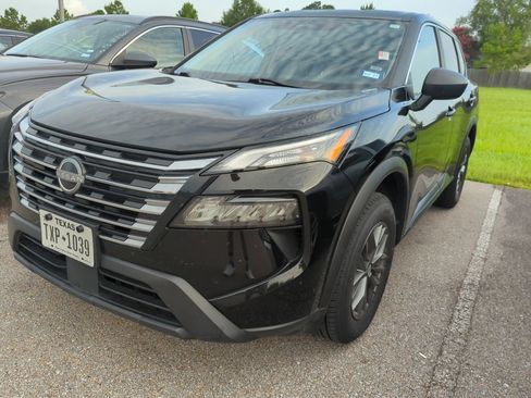 Used 2024 Nissan Rogue S FWD image 1