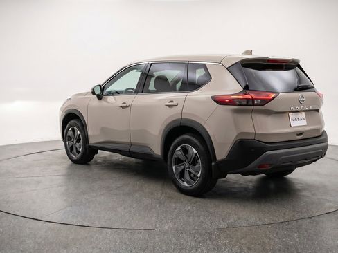 Used 2025 Nissan Rogue SV FWD image 6