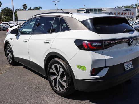 Used 2023 Volkswagen ID.4 Pro image 7