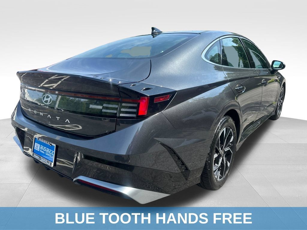 Used 2025 Hyundai Sonata SEL FWD image 8