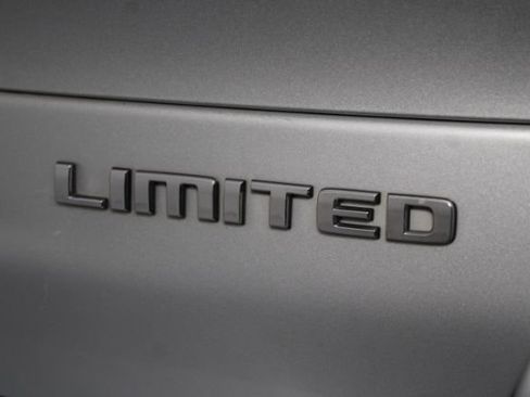 Used 2021 Jeep Grand Cherokee L Limited AWD/4WD image 7