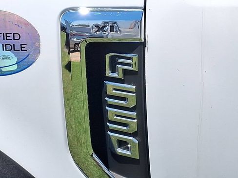 Used 2018 Ford F550 2WD Regular Cab Super Duty image 24