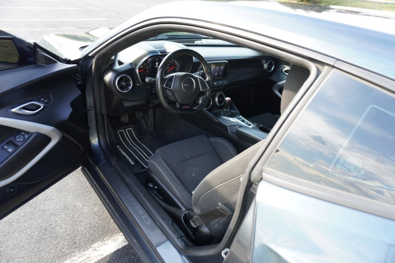 Used 2020 Chevrolet Camaro SS RWD image 19