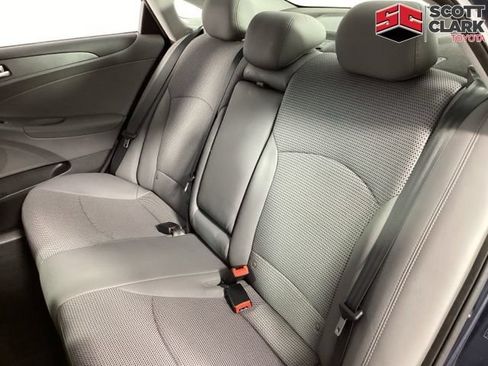 Used 2011 Hyundai Sonata SE w/ Navigation & Sunroof Pkg 4 FWD image 16