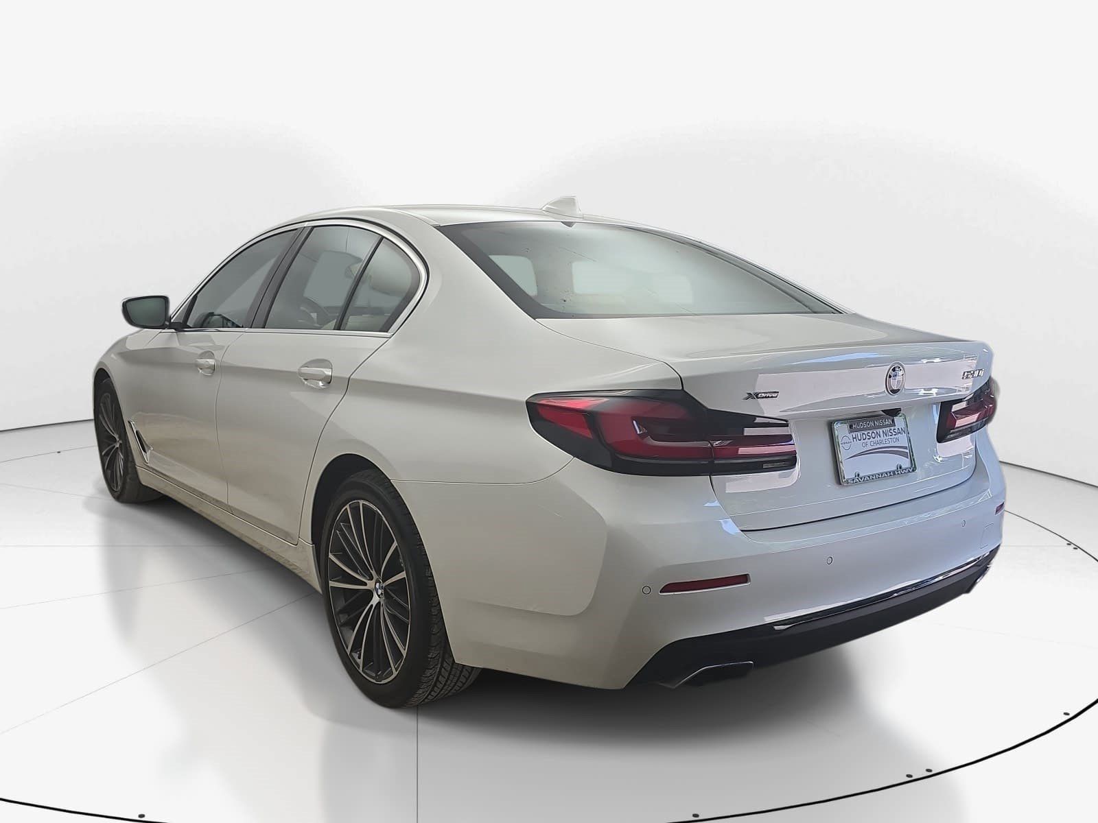 Used 2023 BMW 530i xDrive w/ Premium Package AWD/4WD image 6