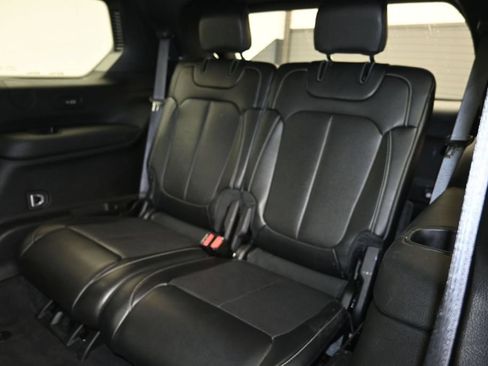 Used 2024 Jeep Grand Cherokee L Limited w/ Luxury Tech Group II AWD/4WD image 24