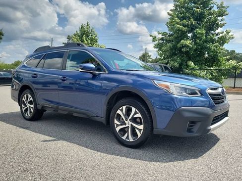 Used 2020 Subaru Outback Limited w/ Popular Package #2 AWD/4WD image 3