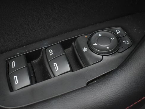 Used 2019 Chevrolet Blazer RS AWD/4WD image 13
