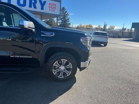 Used 2024 GMC Sierra 1500 SLT image 16